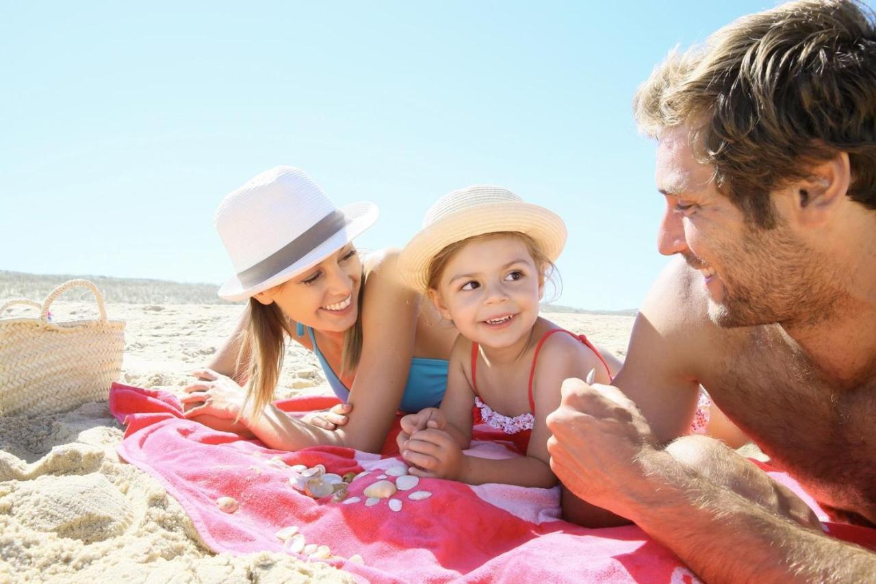 Отель 6 Berth Caravan For Hire At Martello Beach Holiday Park In Essex Ref 29017Y Клактон-он-Си Экстерьер фото